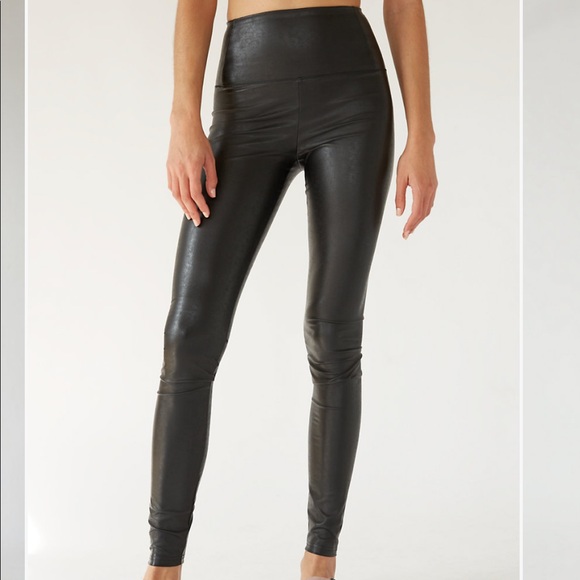 Aritzia Pants - NWOT Aritzia Daria Pants faux leather leggings S